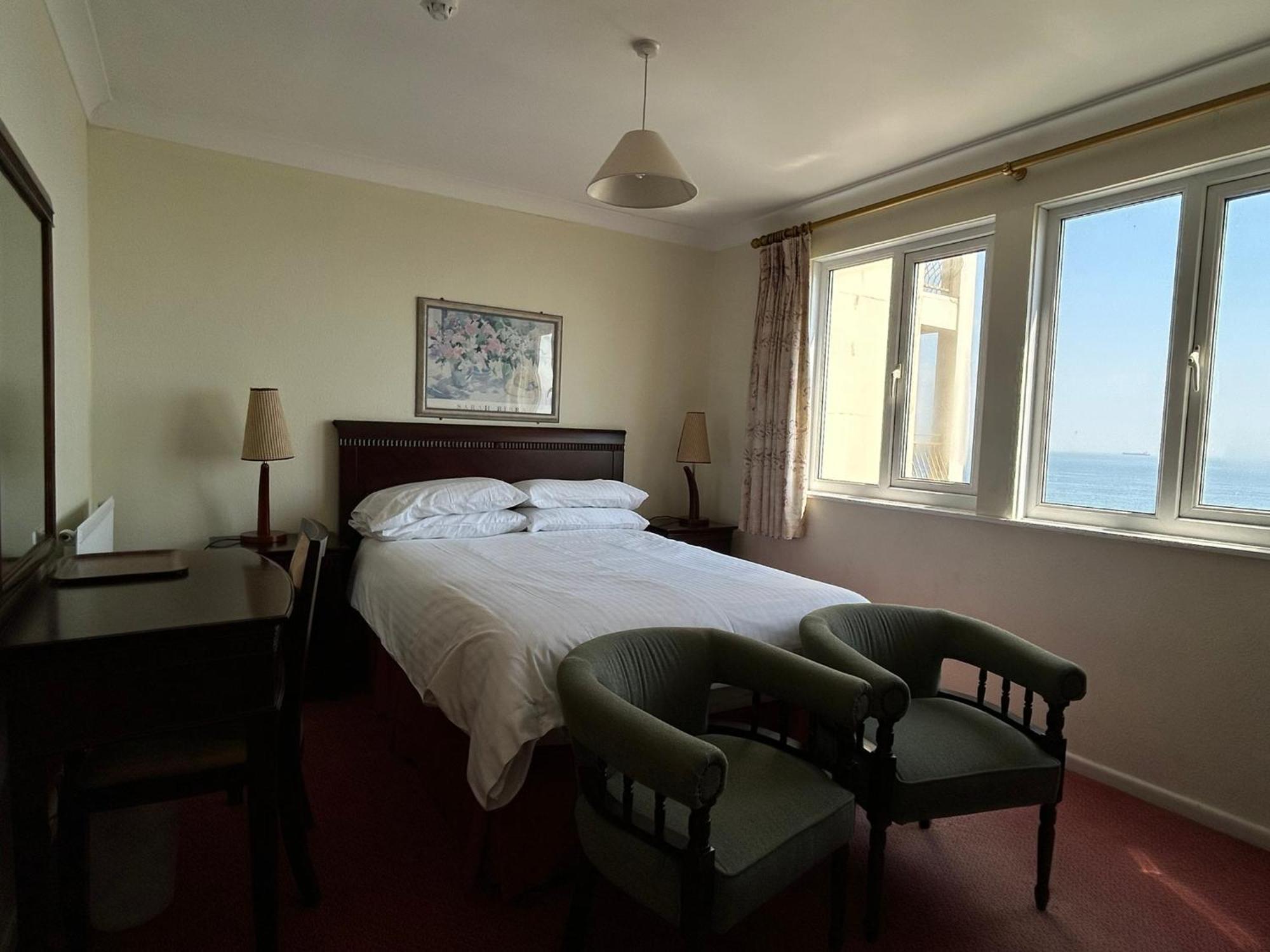 Regent Court - Seafront, Sandown - Free Car Ferry For Bookings Of 3 Or More Nights, Subject To Availability Exterior foto