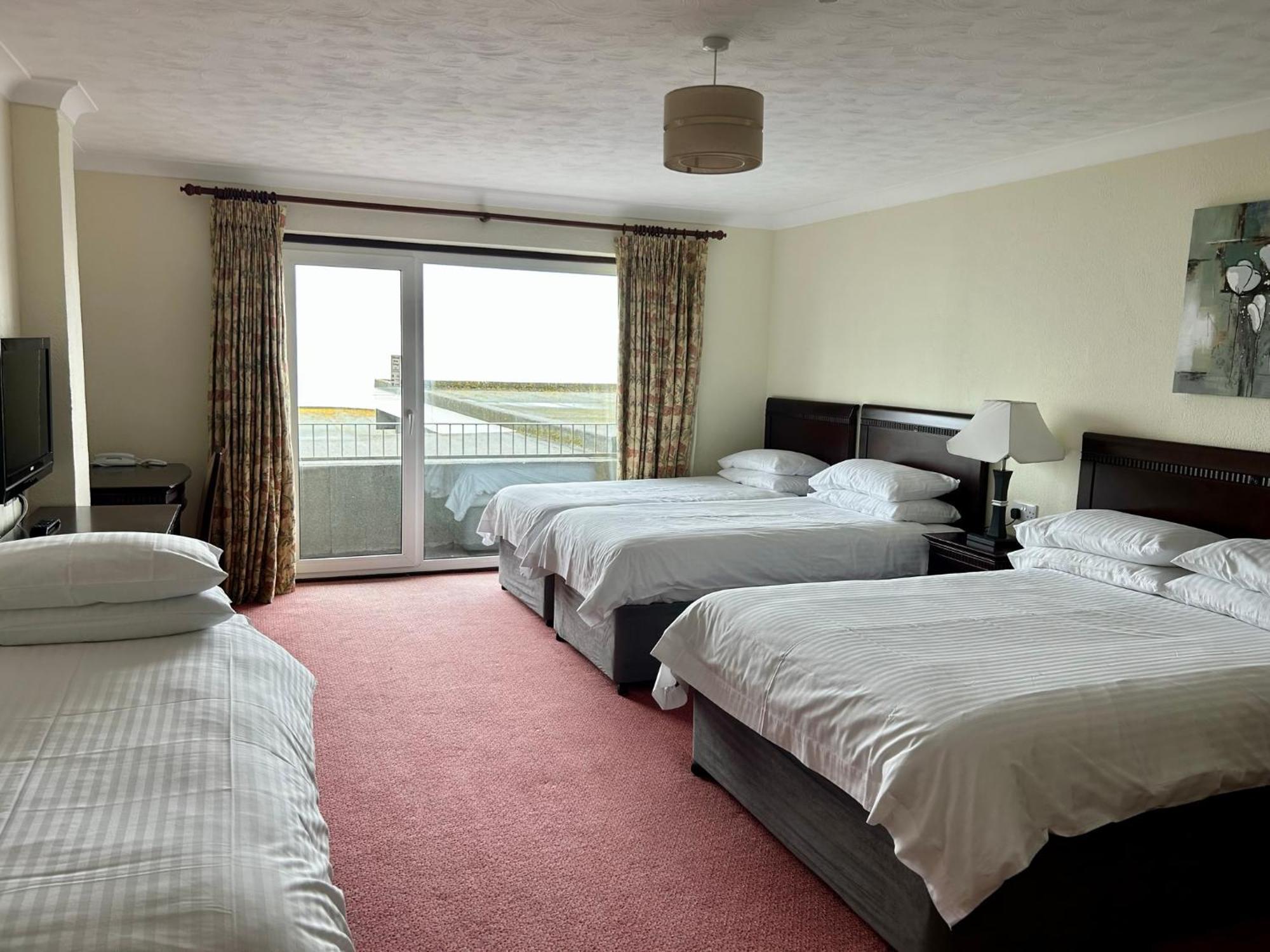 Regent Court - Seafront, Sandown - Free Car Ferry For Bookings Of 3 Or More Nights, Subject To Availability Quarto foto