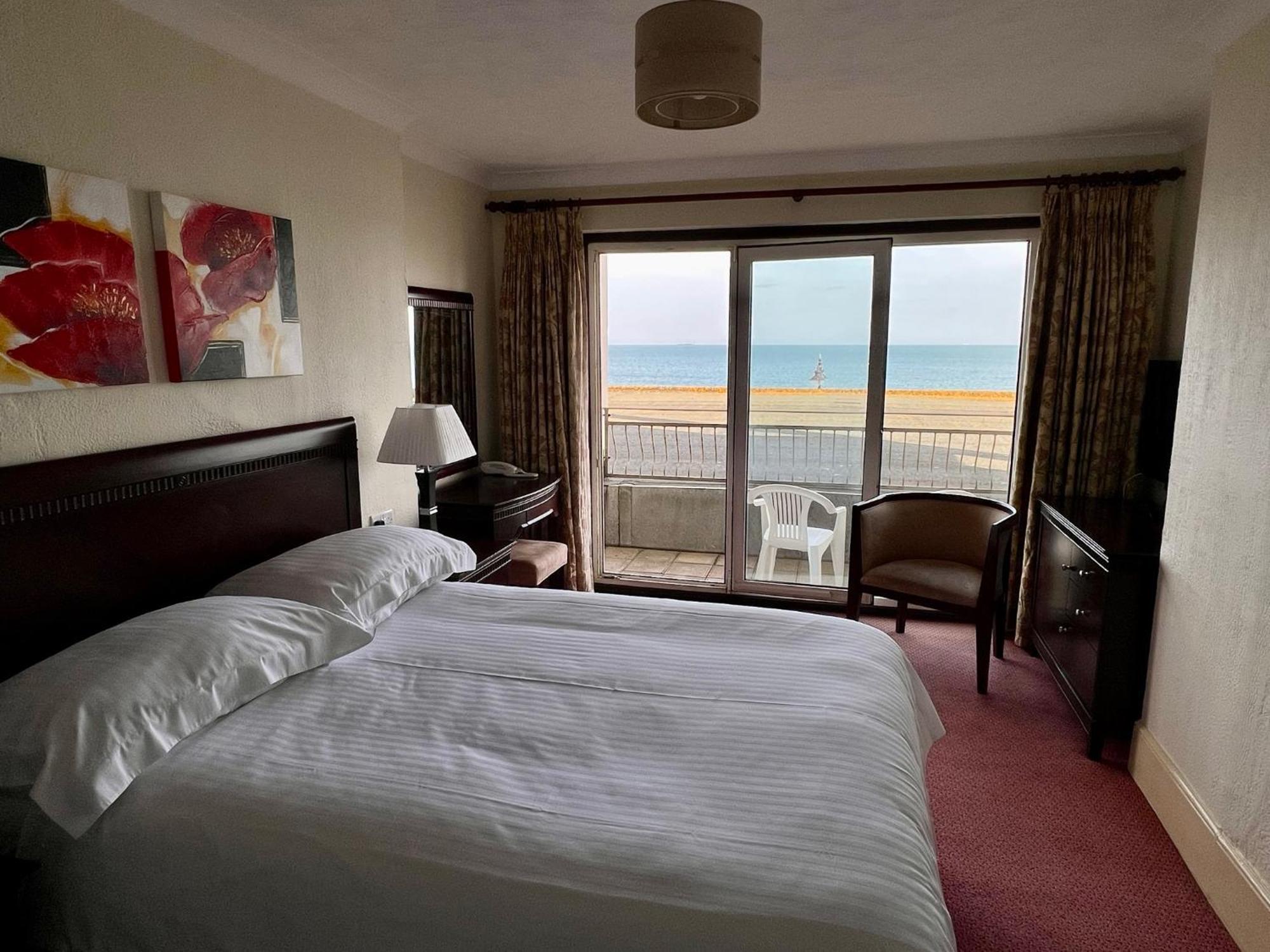 Regent Court - Seafront, Sandown - Free Car Ferry For Bookings Of 3 Or More Nights, Subject To Availability Quarto foto