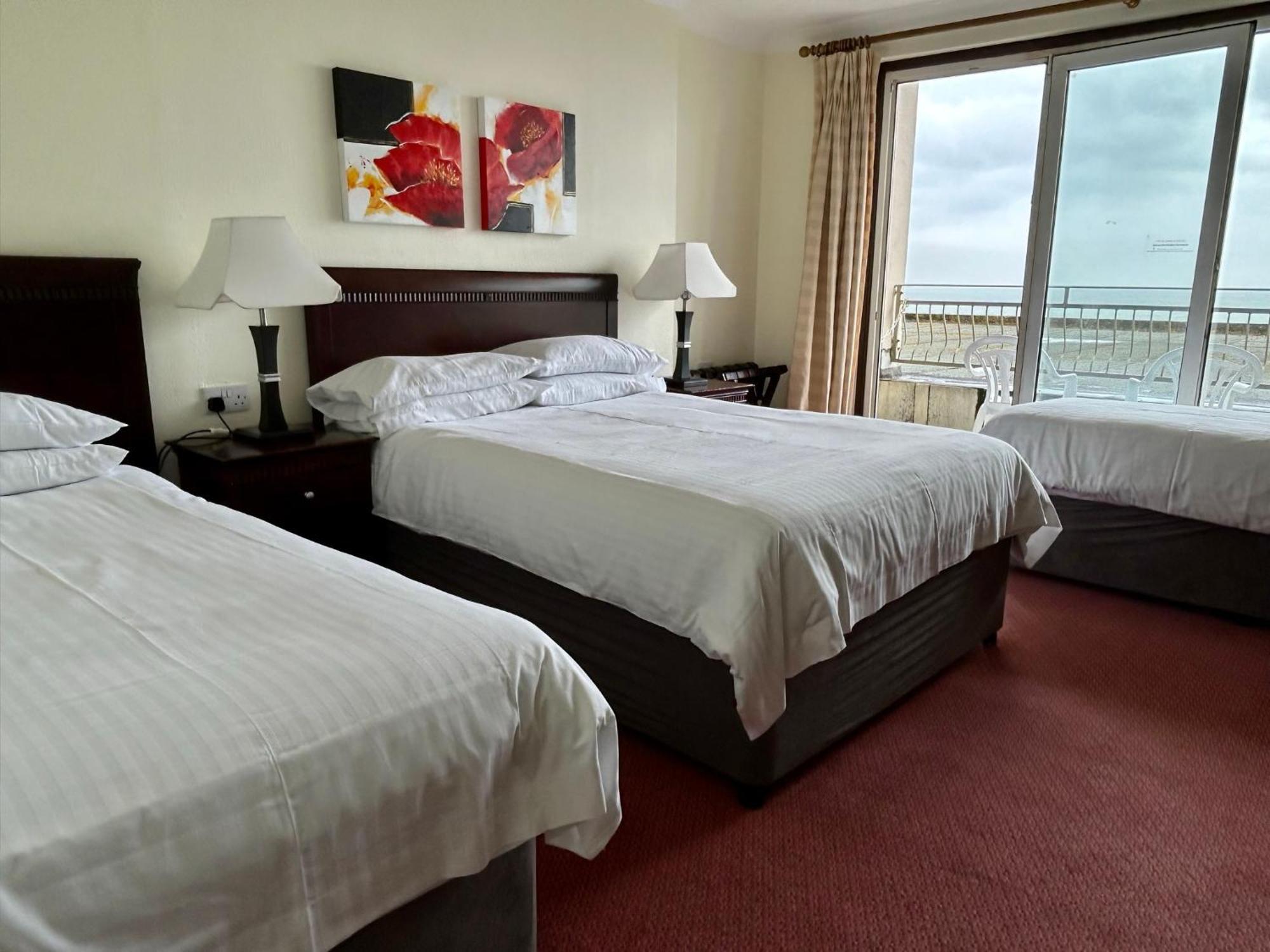 Regent Court - Seafront, Sandown - Free Car Ferry For Bookings Of 3 Or More Nights, Subject To Availability Quarto foto
